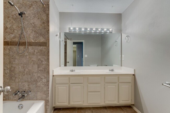 Building Photo - AUGUST 2026 MOVE IN! Beautiful 5 Bed Recently Renovated!