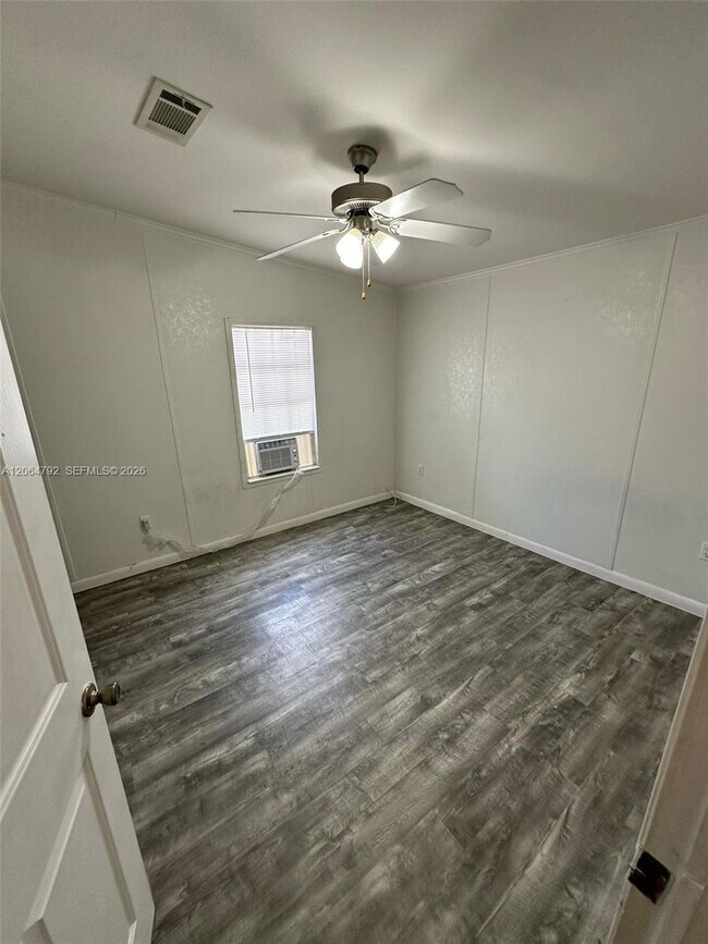 Building Photo - 11832 Leeward Pl