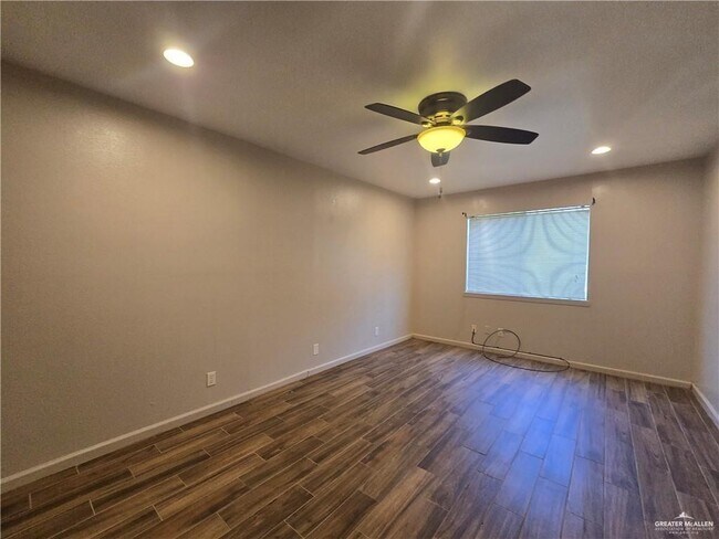 Building Photo - 33 Highland Park Ave