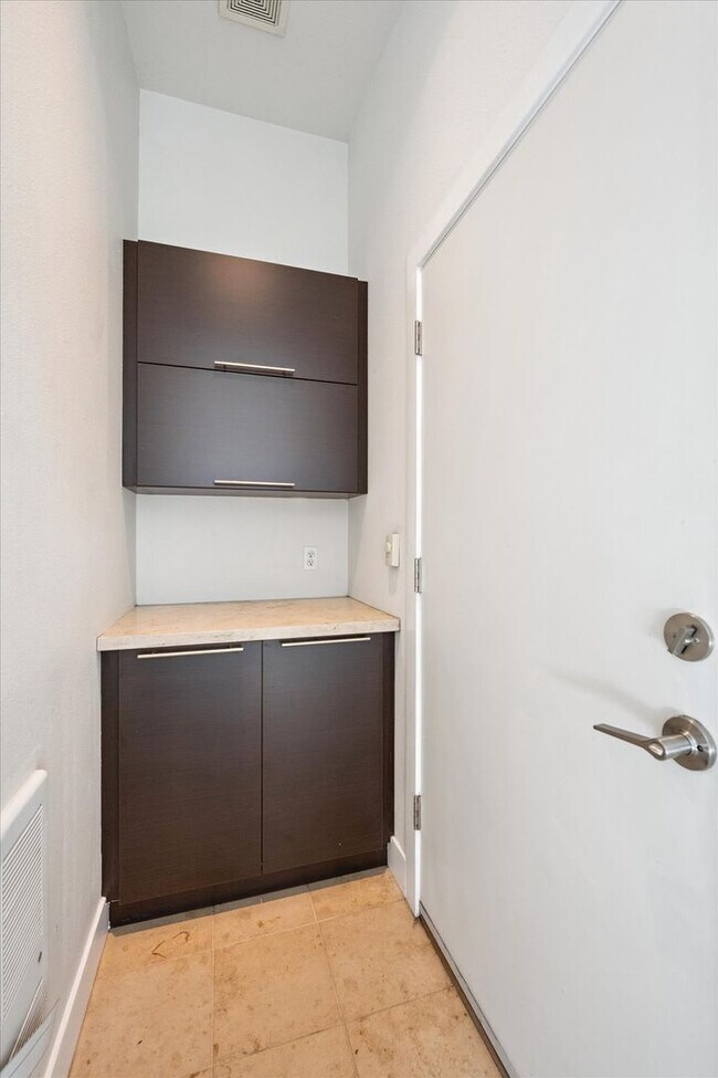 Building Photo - 2900 Inca St