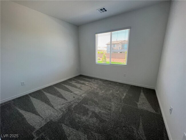 Building Photo - 8903 Roadrunner Ravine St