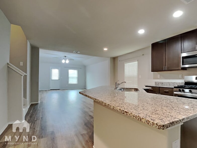 Building Photo - 4242 Stuebner Hl Dr