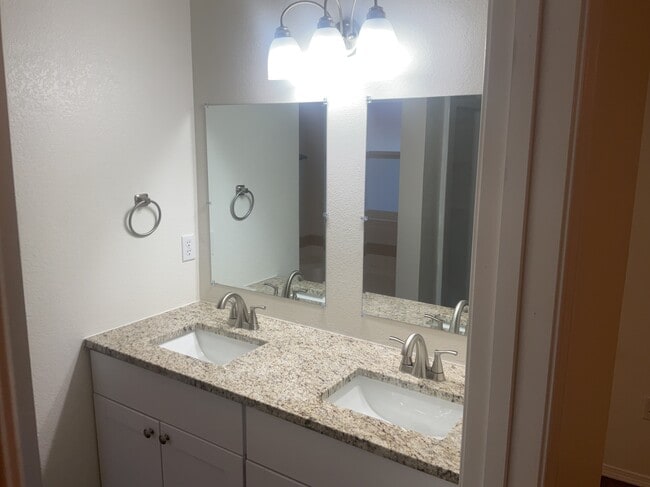 Building Photo - 10428 Pamplona St NW