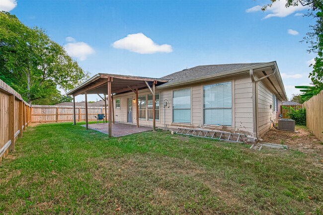 Building Photo - 18402 Willow Moss Dr