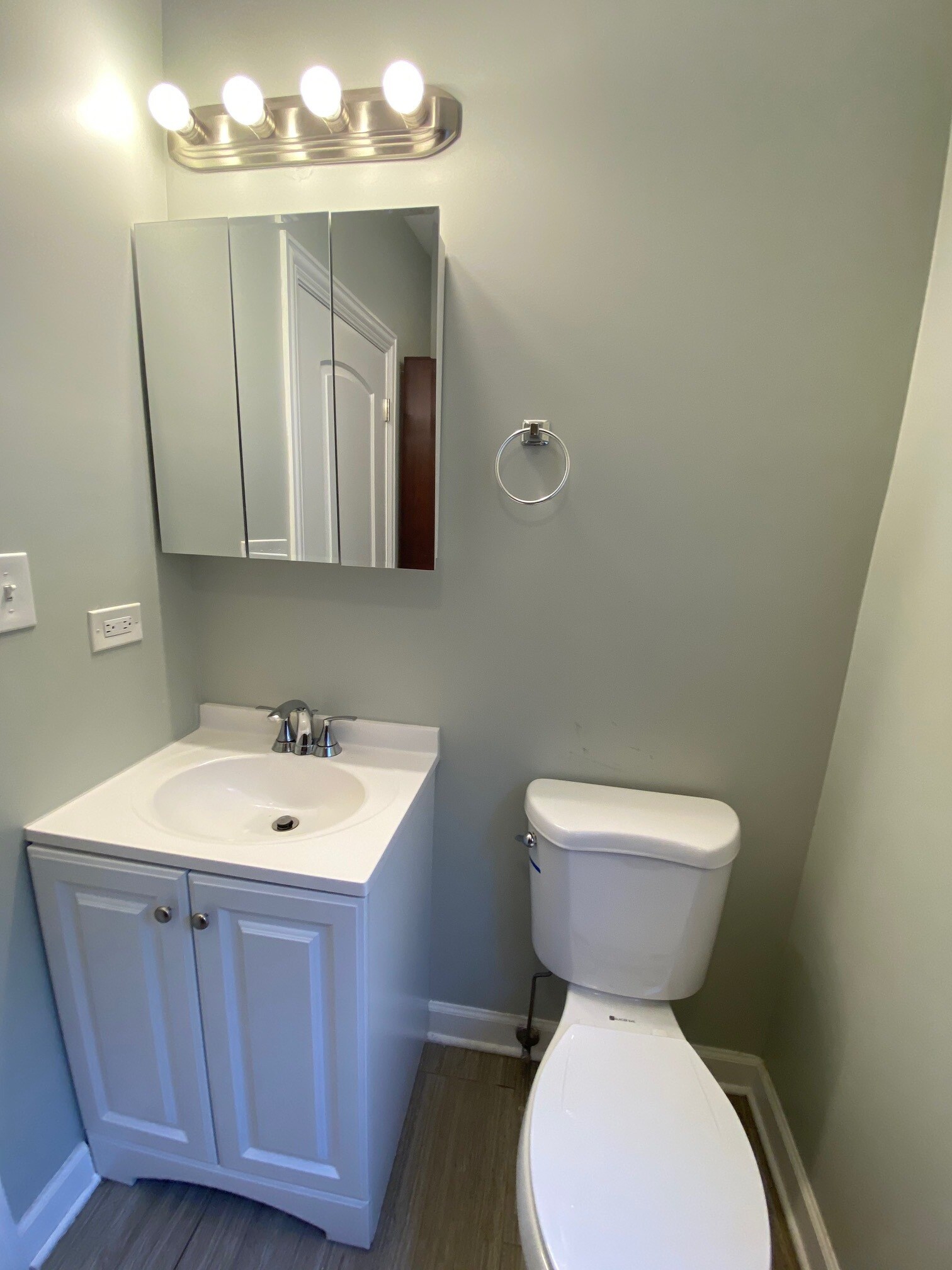 Building Photo - 5114 N Kimball Ave