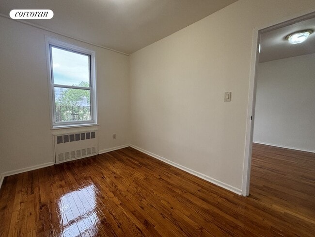 Building Photo - 42-25 65th Pl