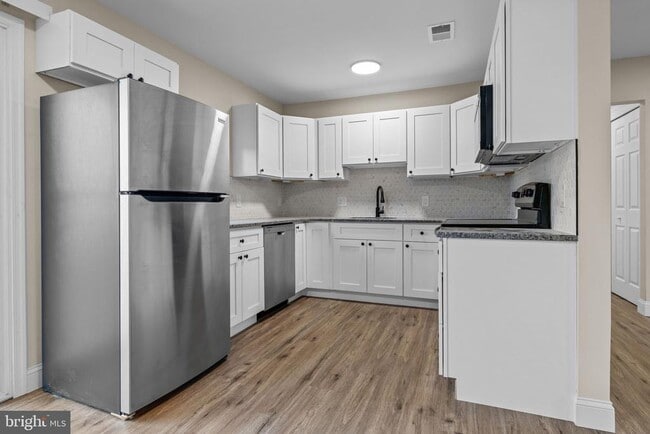 Building Photo - 64 Vividleaf Ln