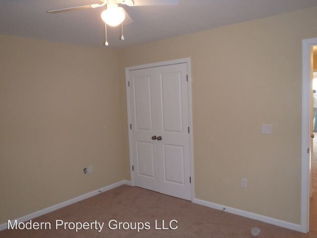 Building Photo - 203 Tyler St