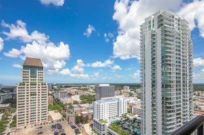 Building Photo - 1 Beach Dr SE