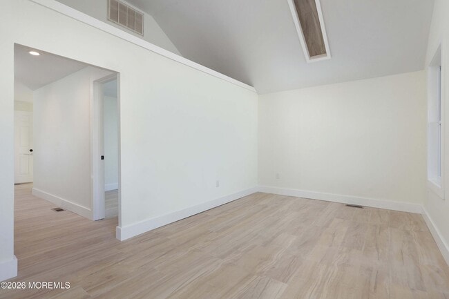 Building Photo - 1216 8th Ave