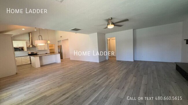 Building Photo - 4362 E Ludlow Dr