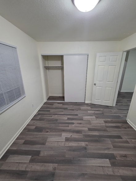 Building Photo - 9208 Park St