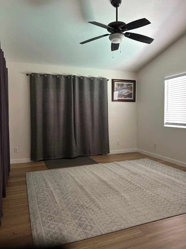 Building Photo - 955 Norella St