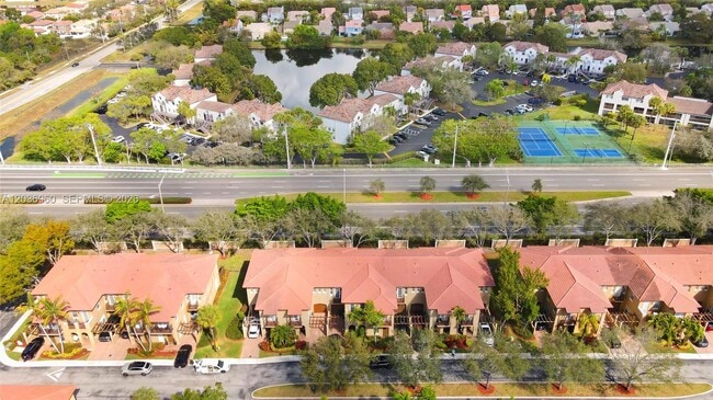 Building Photo - 6959 Julia Gardens Dr