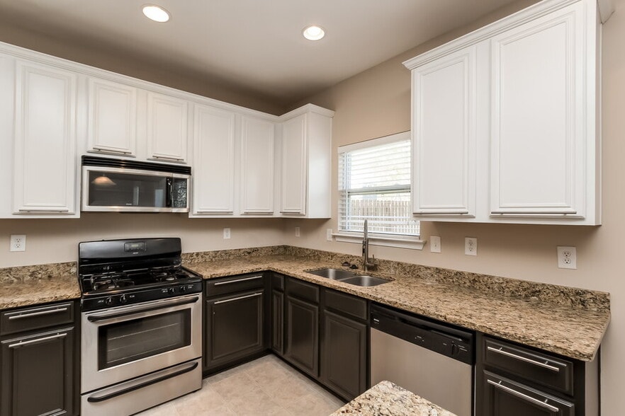 Building Photo - 4455 Ambassador Way