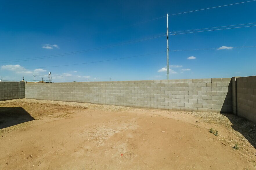 Building Photo - 6095 S 255th Dr