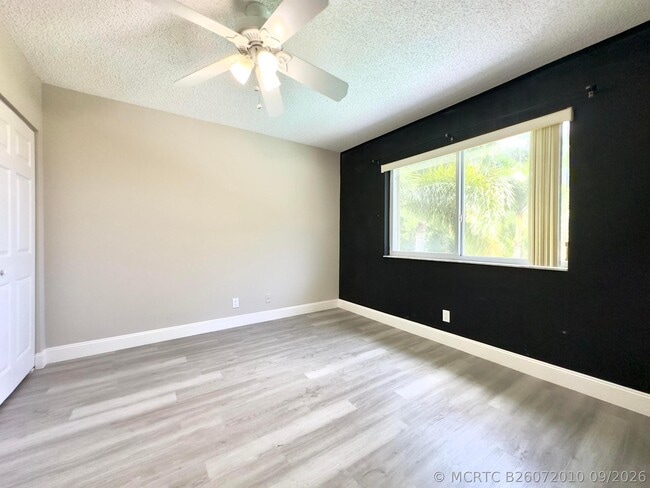 Building Photo - 1118 Fosters Mill Dr