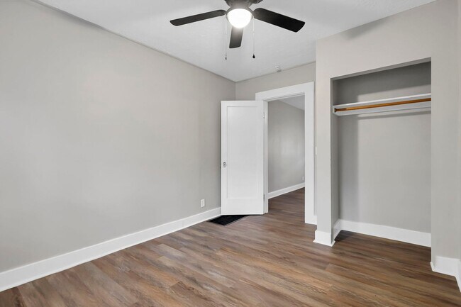 Building Photo - 1038-1040 Forest St