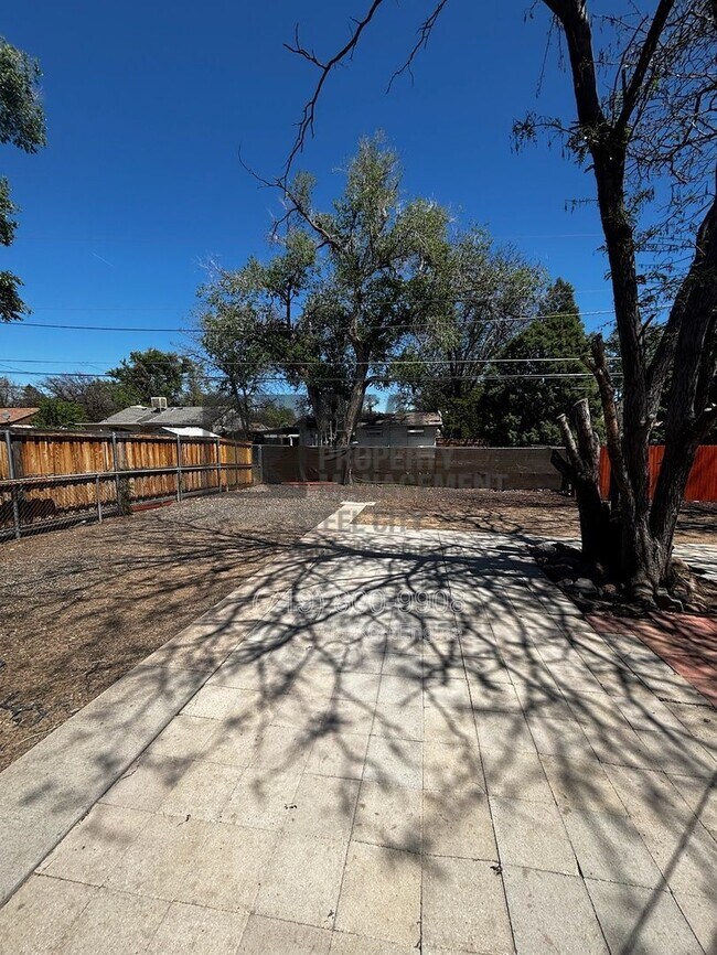 Building Photo - 1612 Jerry Murphy Rd