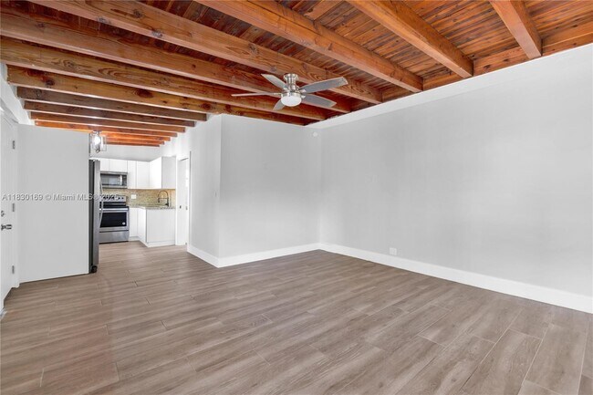 Building Photo - 2729 SW 18th St