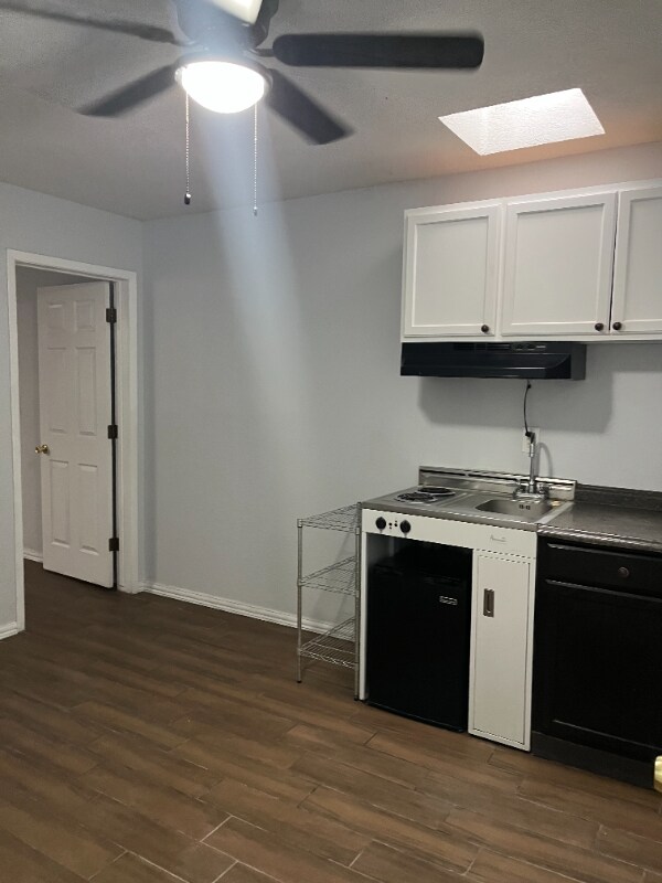 Building Photo - 9669 Stonehaven Dr