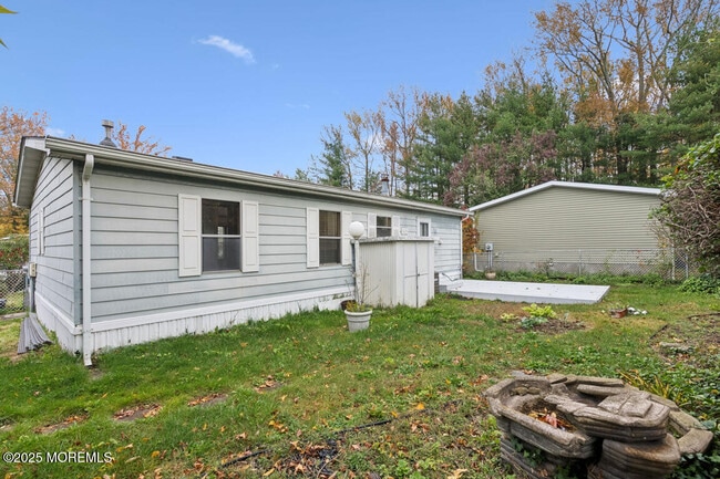 Building Photo - 5 Fallow Dr