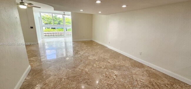 Building Photo - 3745 NE 171 St