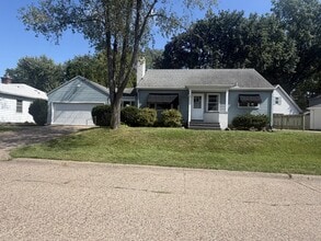 Building Photo - 1605 Broadlawn Ave