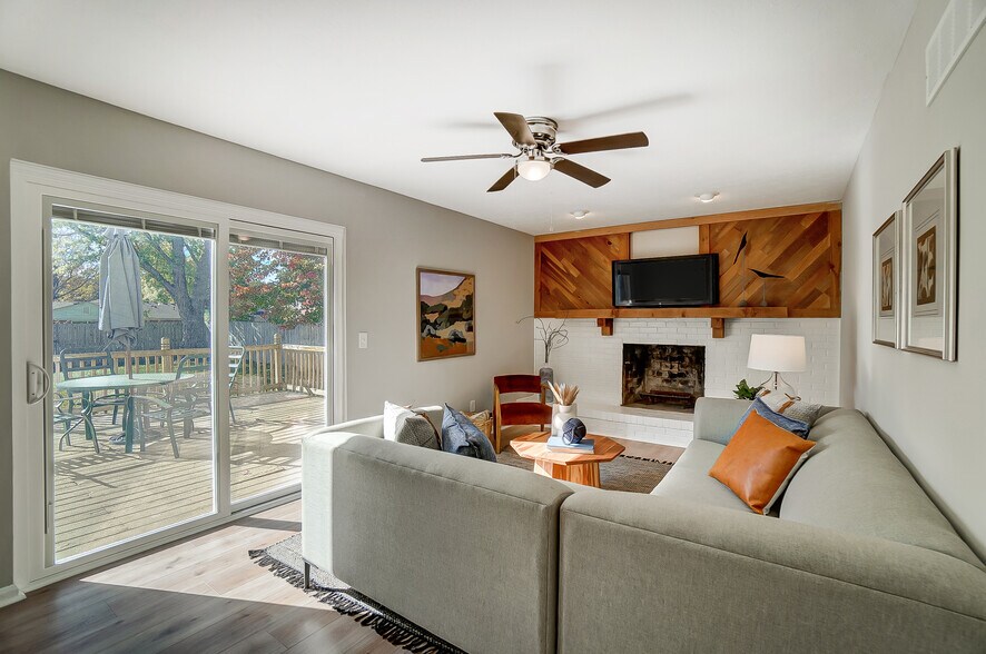 Building Photo - 271 Albright Dr