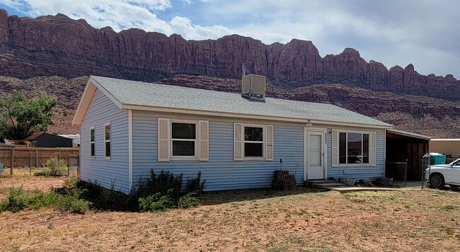 Primary Photo - Moab Utah rental available with views of m...