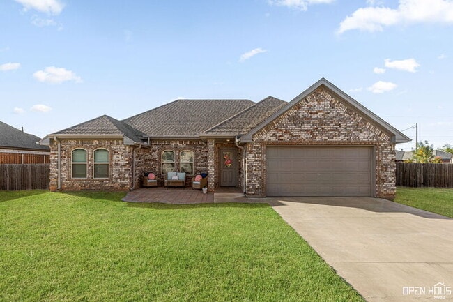 Primary Photo - 306 Driftwood Dr