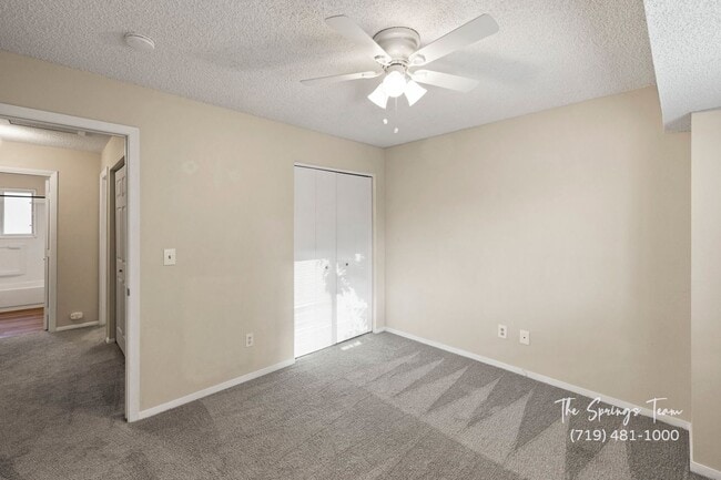 Building Photo - La Jolla 2BD Two-Story Townhome convenient...