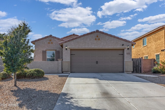 Building Photo - 18557 W Pueblo Ave