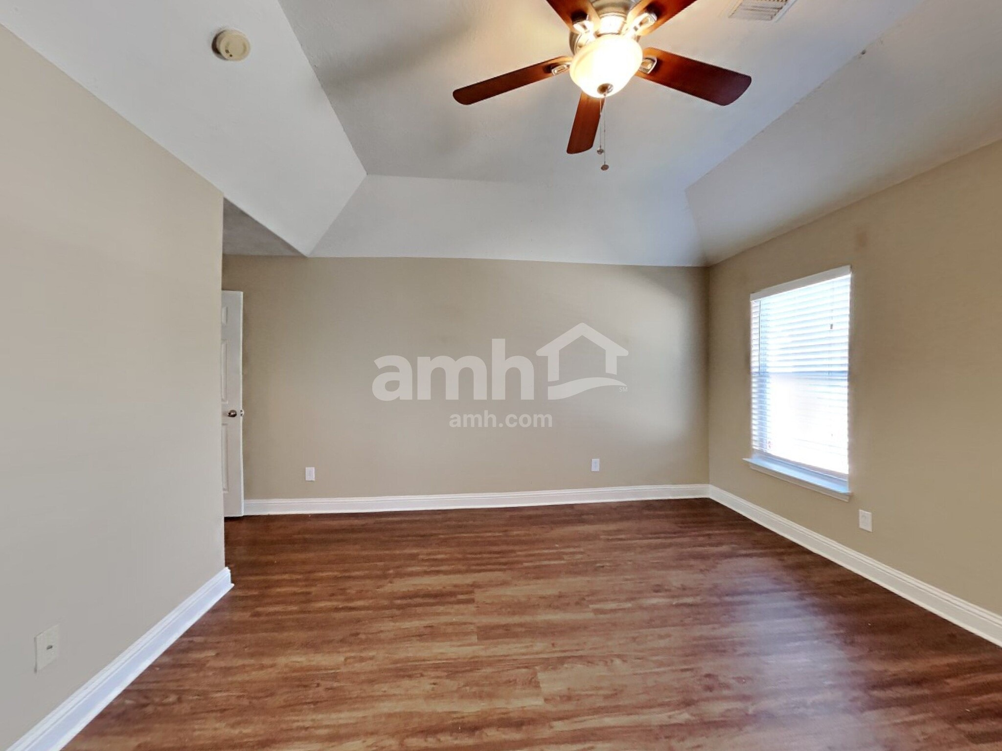 Building Photo - 15310 Lucky Star Dr