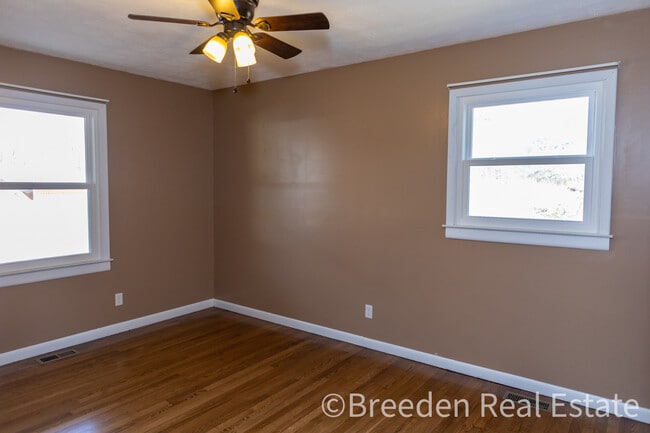 Building Photo - 4393 R L Hildebran Dr