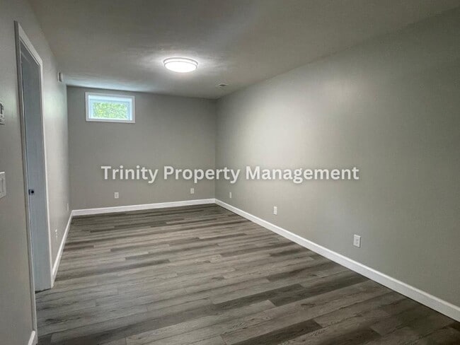 Building Photo - 772 Limestone Run Rd