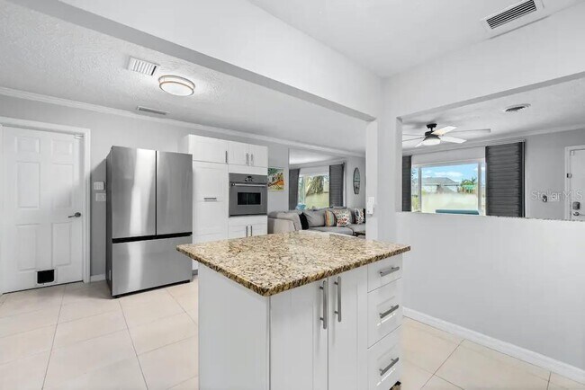 Building Photo - 2532 Constitution Blvd