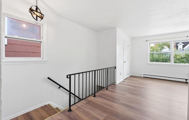Building Photo - 17 Linden Ave