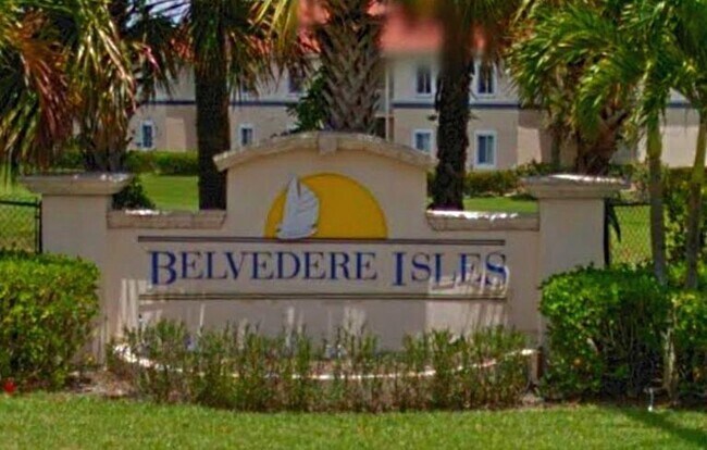Building Photo - 1157 Golden Lakes Blvd