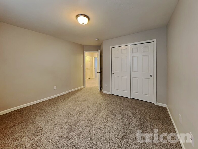 Building Photo - 2391 Bristol Dr