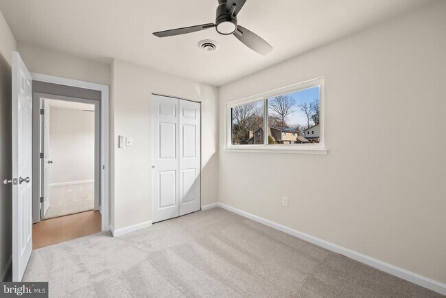 Building Photo - 2520 Linwood Ln