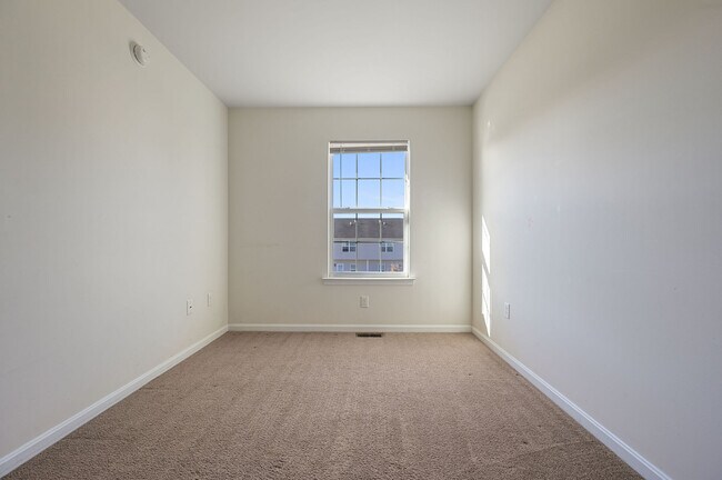 Building Photo - 340 Tribbitt St