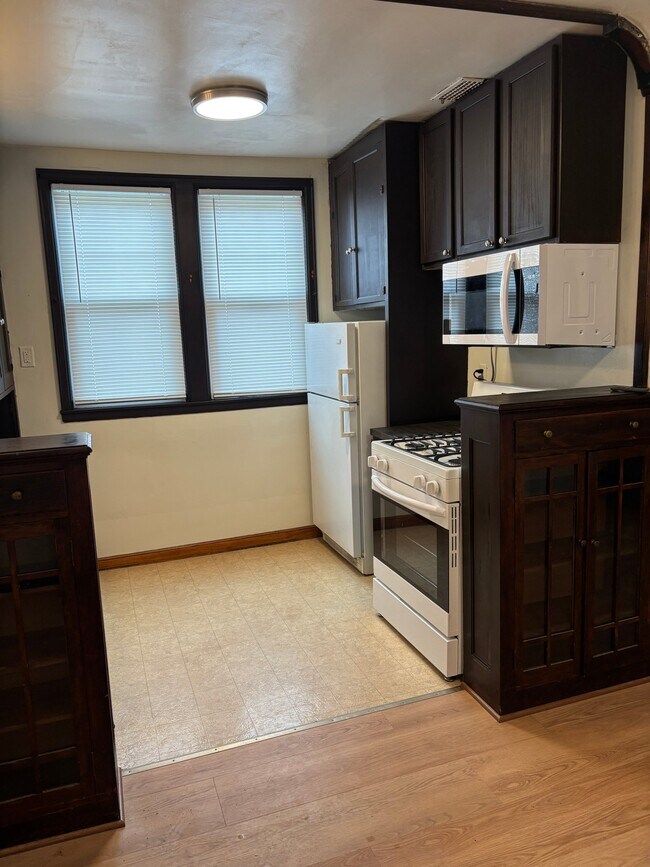 Building Photo - 3208 Minnehaha Ave