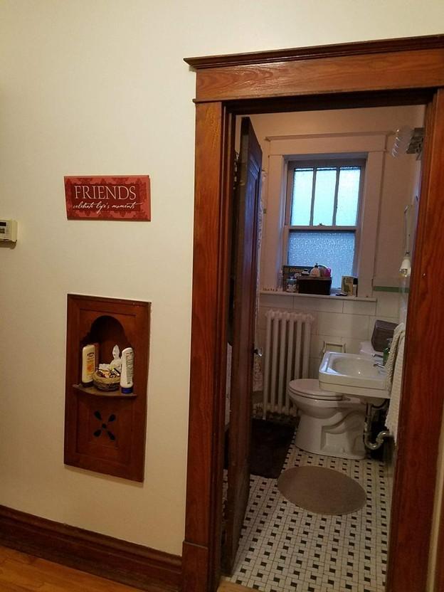 Building Photo - 1042 Art Hill Pl