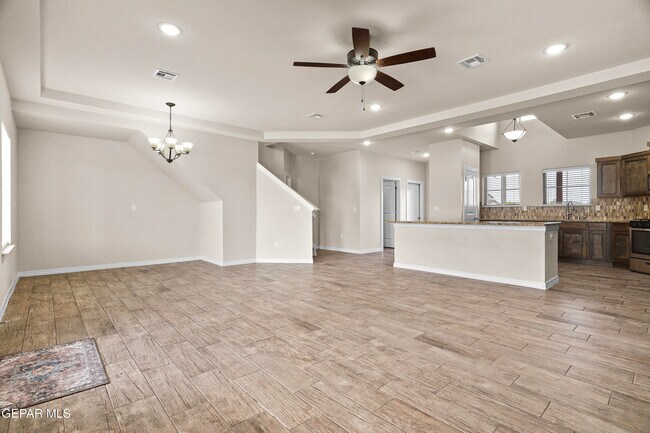 Building Photo - 618 Rafael Marmolejo St