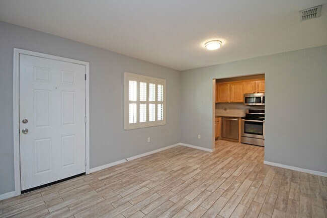 Building Photo - 6150 Gulfport Blvd S