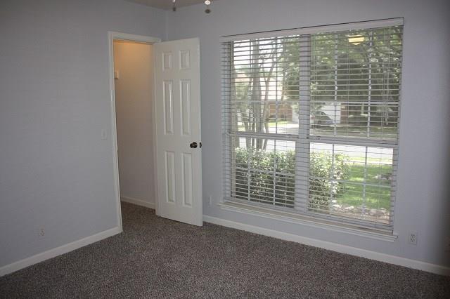 Building Photo - 8104 Hawick Dr