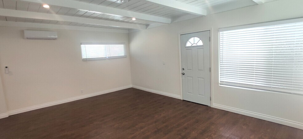 Building Photo - 4329 W 156th St