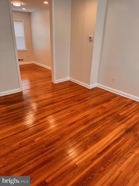 Building Photo - 1090 Cameron Rd