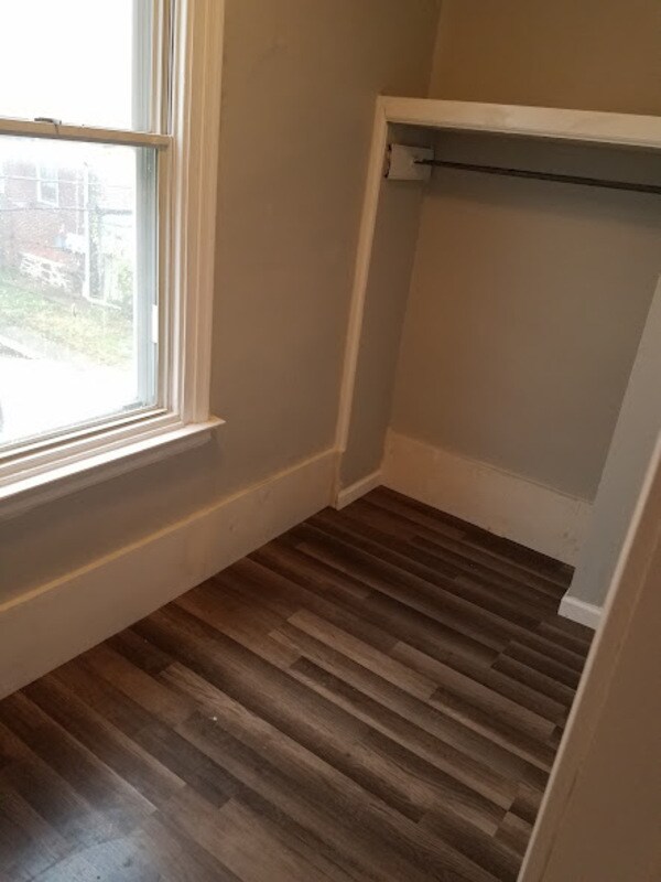 Building Photo - 807 N 66th St